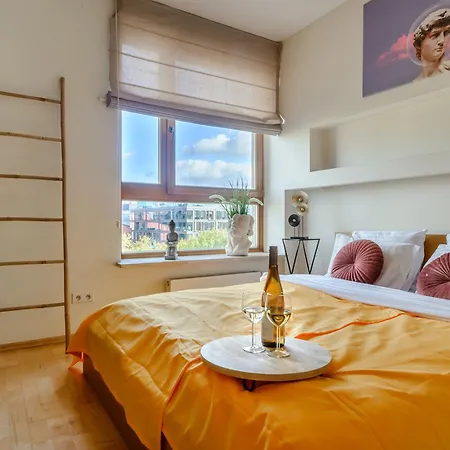 Lumina Stylish 3-rooms In アパート