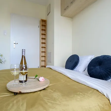 Lumina Luxury 3-rooms In Warsaw